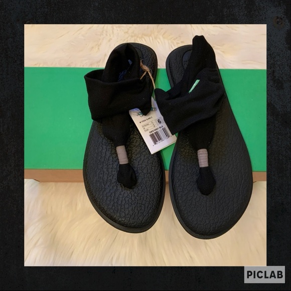 Sanuk Shoes - Sanuk Yoga Sling 2 Sandals - NWT - Size 6 - Black